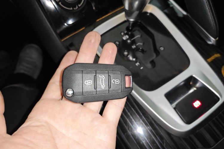 标致 标致3008 2016 汽车图片 #13