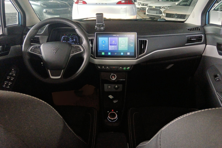 哪吒汽车 哪吒N01 2020 汽车图片 #13