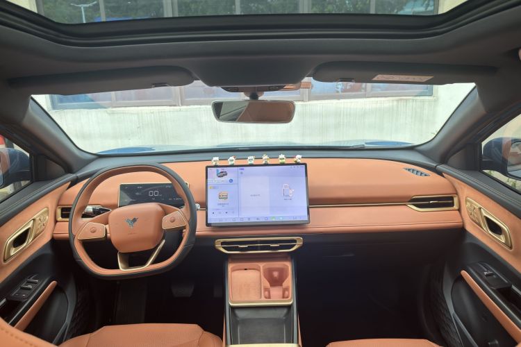 哪吒汽车 哪吒X 2023 汽车图片 #13