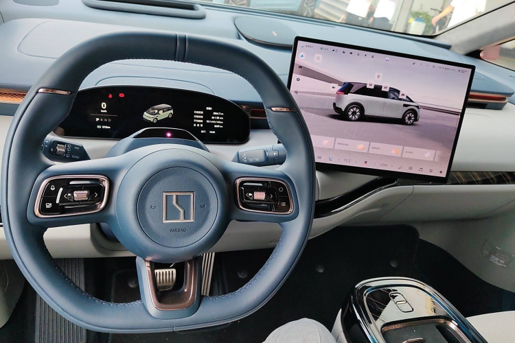 Zeekr MIX 2024 car image #13