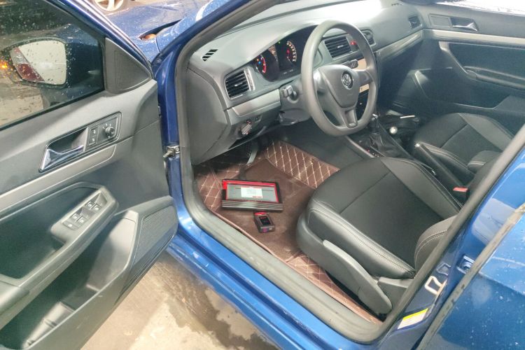 Volkswagen Gran Lavida 2017 immagine di auto #13