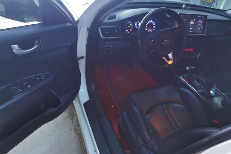 Kia K5 (Imported) 2017 صورة سيارة #13