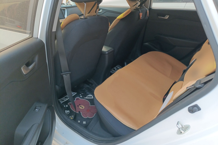 Hyundai Verna RV 2017 car image #13