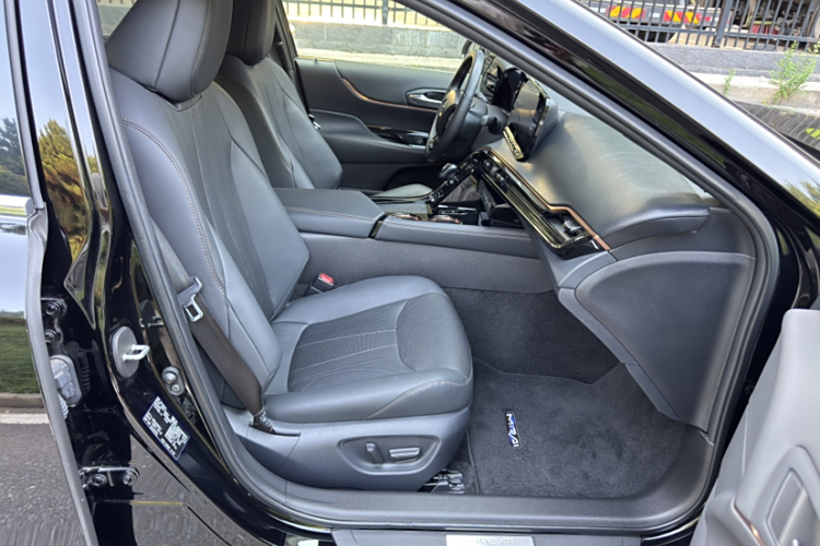 Toyota Mirai 2023 immagine di auto #13