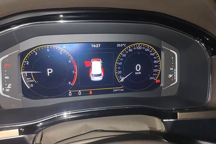 Volkswagen Viloran 2021 car image #13