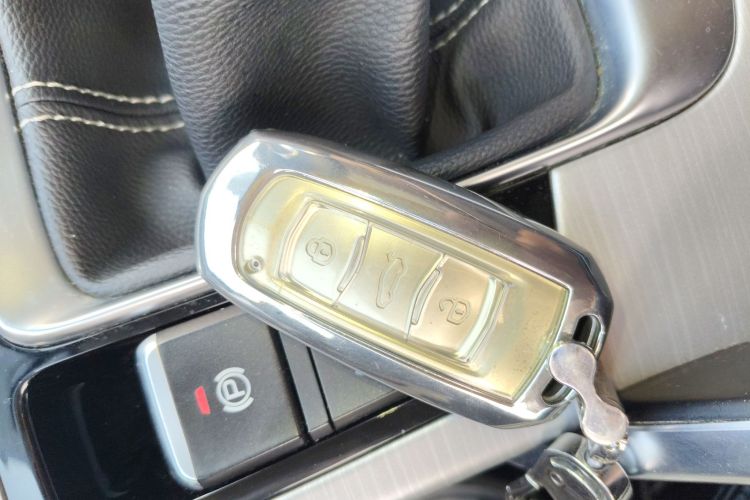 GEELY Boyue 2018 car image #13