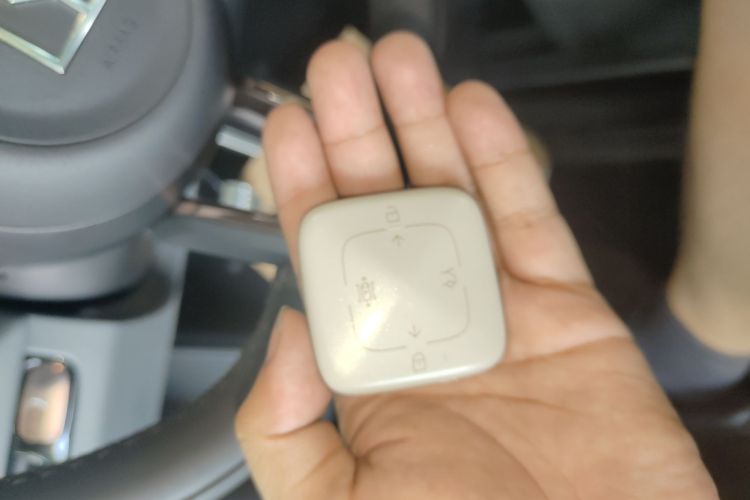 Zeekr MIX 2024 car image #13