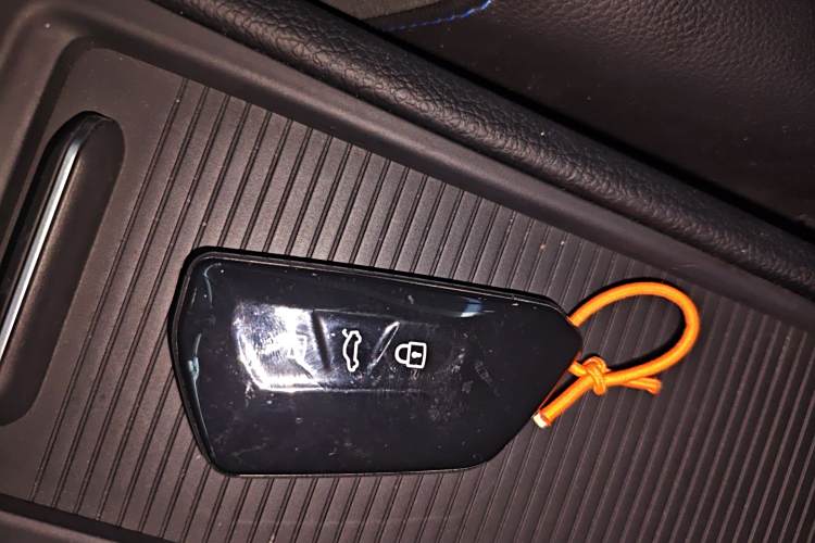 Volkswagen Golf Pure Electric 2020 image de voiture #13