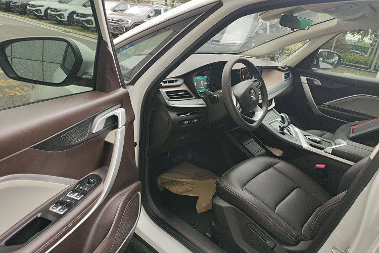 睿蓝汽车 枫叶80v 2024 汽车图片 #13