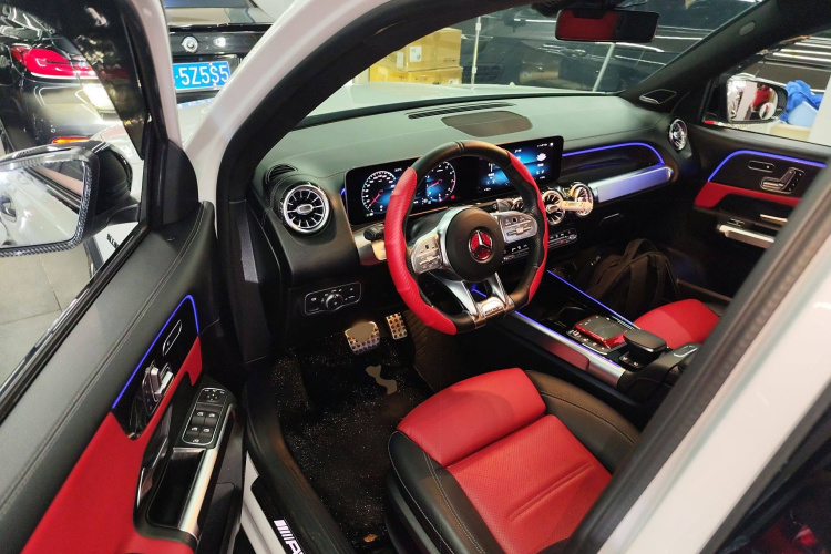 Mercedes-Benz GLB AMG 2020 immagine di auto #13