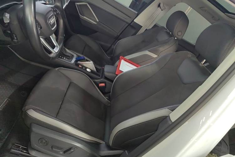 Audi Q3 (Imported) 2022 immagine di auto #13