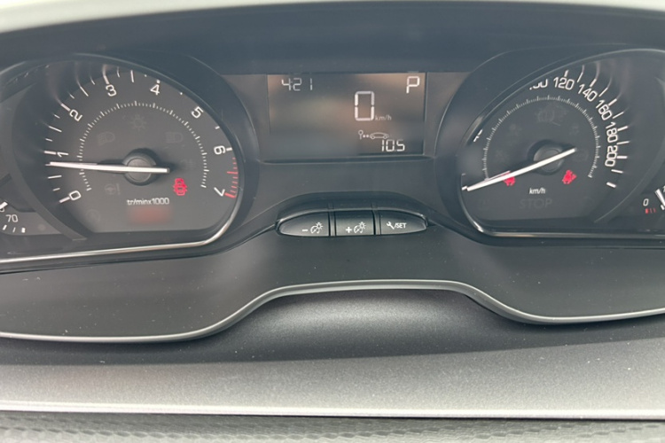 Peugeot 2008 2016 صورة سيارة #13