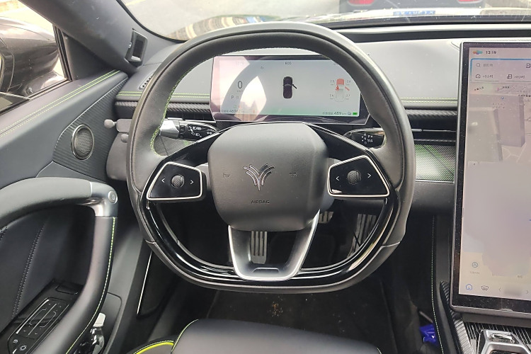 哪吒汽车 哪吒GT 2023 汽车图片 #13