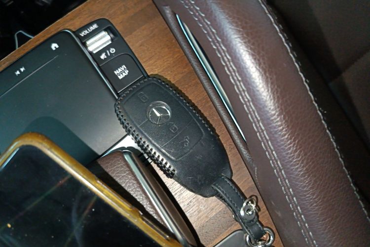 Mercedes-Benz GLE Class New Energy 2022 car image #13