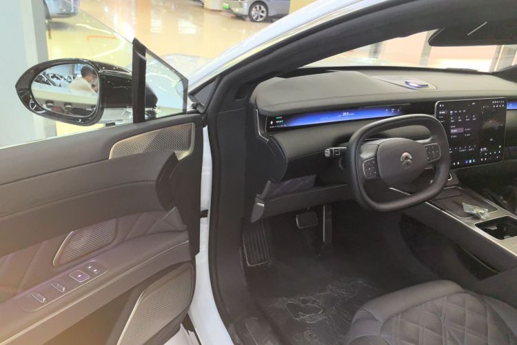 NIO ET9 2024 image de voiture #13