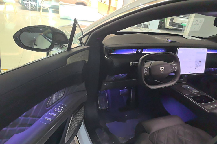 NIO ET9 2024 imagen de coche #13