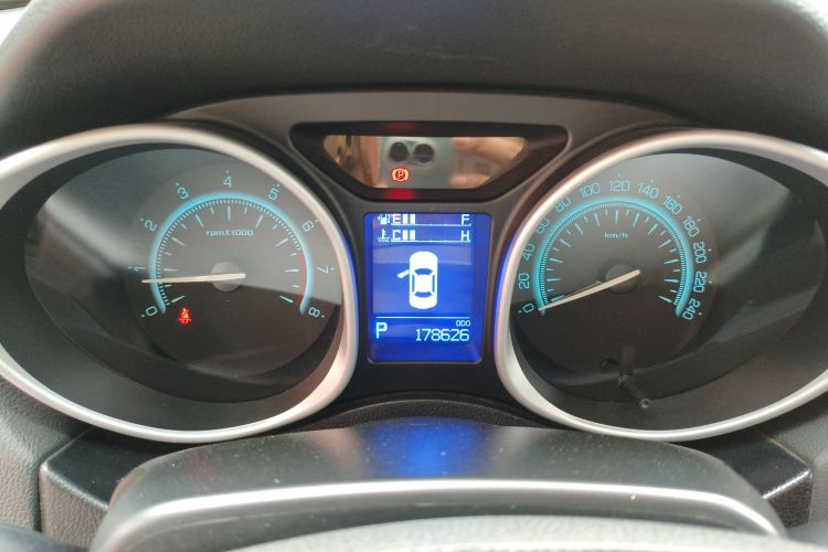 GAC Trumpchi GS5 Super 2015 car image #13