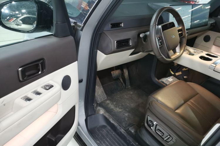 理想汽车 理想MEGA 2024 汽车图片 #13