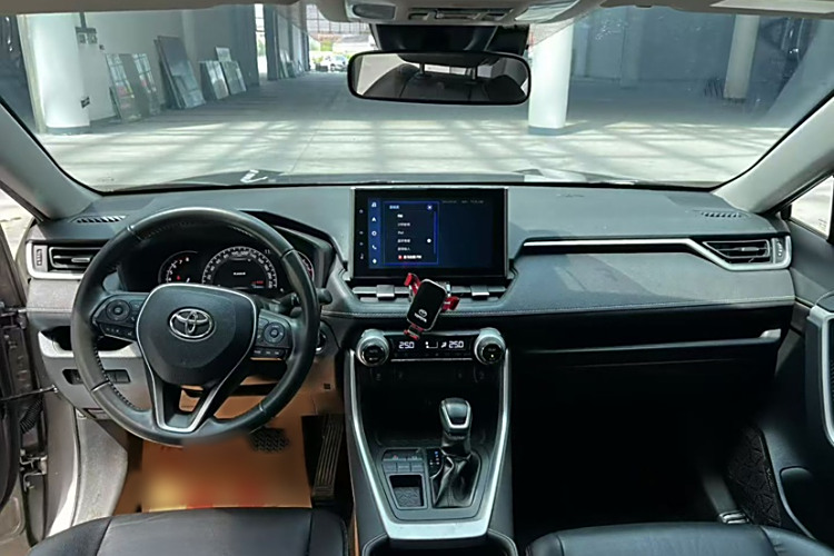 Toyota RAV4 (Imported) 2022 #13 Toyota RAV4 (Imported) 2022 immagine di auto #13