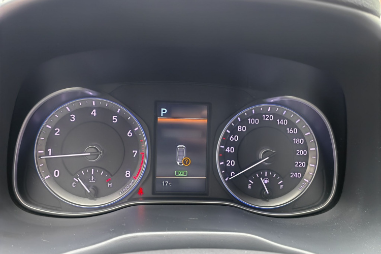 Hyundai ENCINO 2018 immagine di auto #13