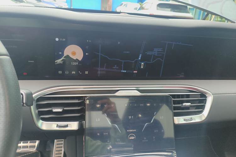 HongQi E-HS9 2023 immagine di auto #13