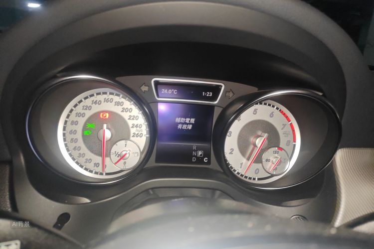 Mercedes-Benz GLA Class 2016 car image #13