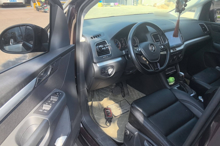 Volkswagen Sharan 2017 immagine di auto #13