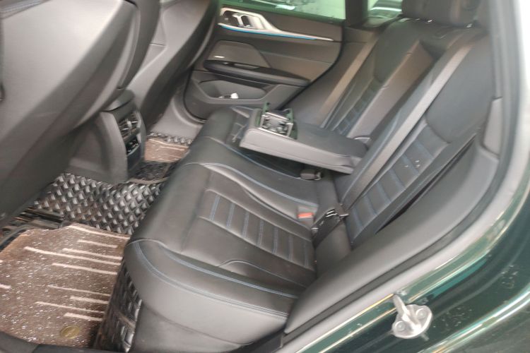 BMW i4 M50 2023 #13 BMW i4 M50 2023 car image #13