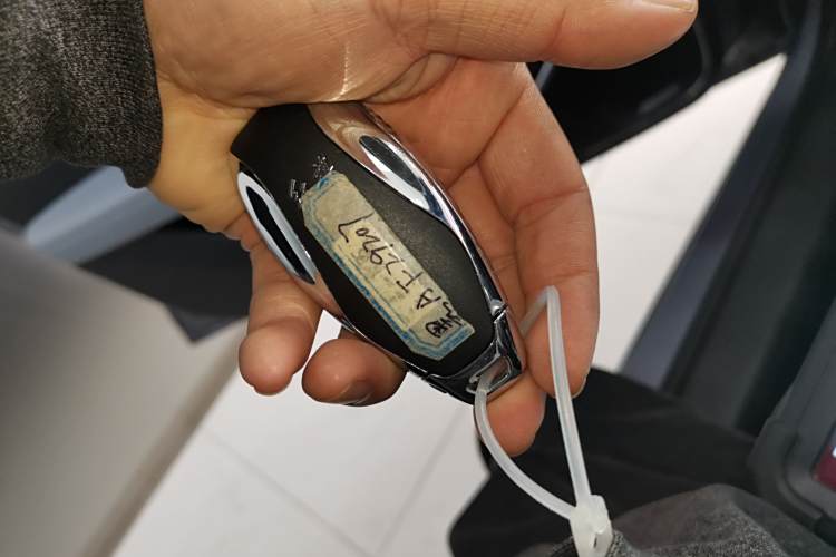 HongQi H5 PHEV 2025 car image #13