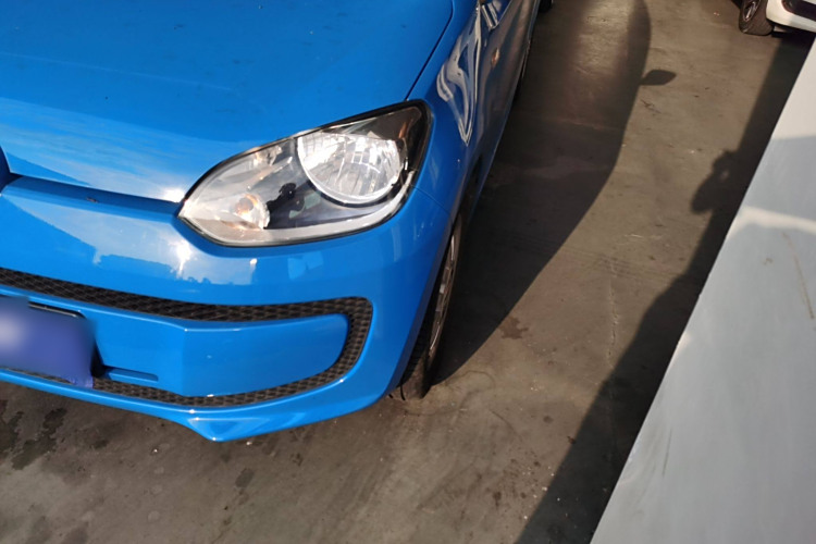 Volkswagen up! 2016 imagem de carro #13