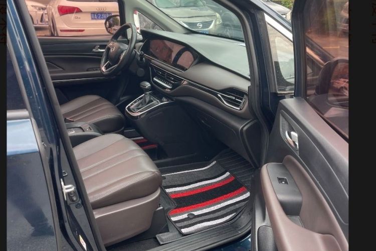 GAC Trumpchi M6 2019 immagine di auto #13