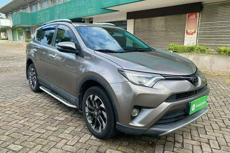 Toyota RAV4 (Imported) 2018 #13 Toyota RAV4 (Imported) 2018 immagine di auto #13