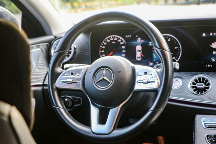 Mercedes-Benz CLS Class 2021 car image #13