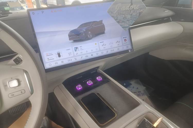 Deepal L07 2024 #13 Deepal L07 2024 immagine di auto #13