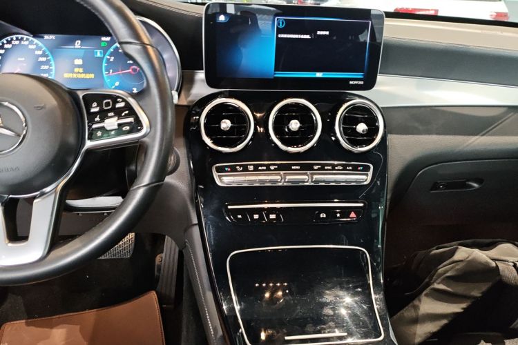 Mercedes-Benz GLC Coupe 2020 car image #13