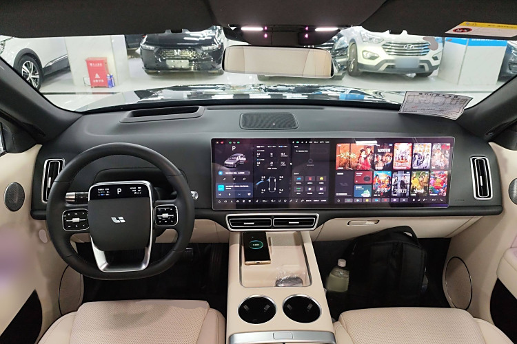 Li L8 2023 изображение автомобиля #13