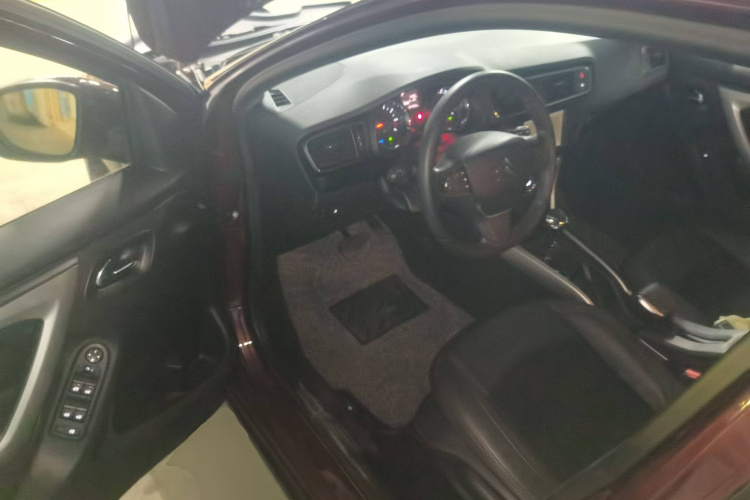 Citroen C3-XR 2015 #13 Citroen C3-XR 2015 car image #13