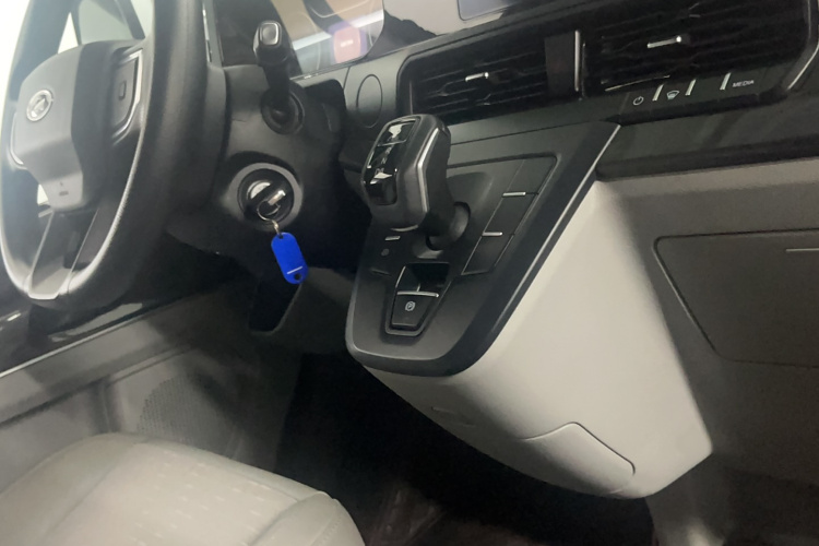 Ford E-Transit 2024 #13 Ford E-Transit 2024 image de voiture #13