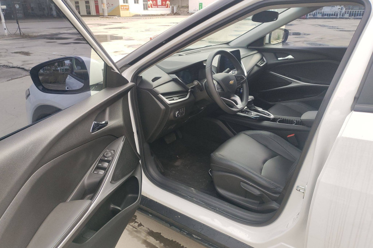 Chevrolet Charm 2024 car image #13