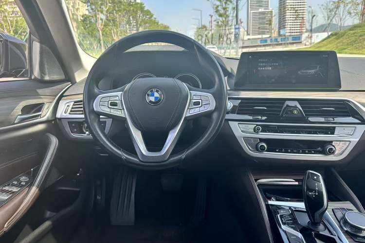 BMW M5 New Energy 2018 #13 BMW M5 New Energy 2018 immagine di auto #13