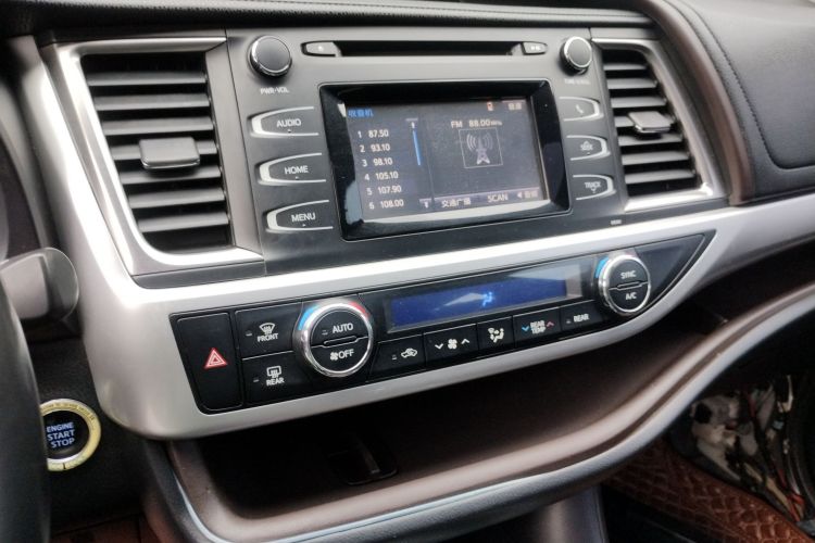 Toyota Highlander (Imported) 2016 car image #13