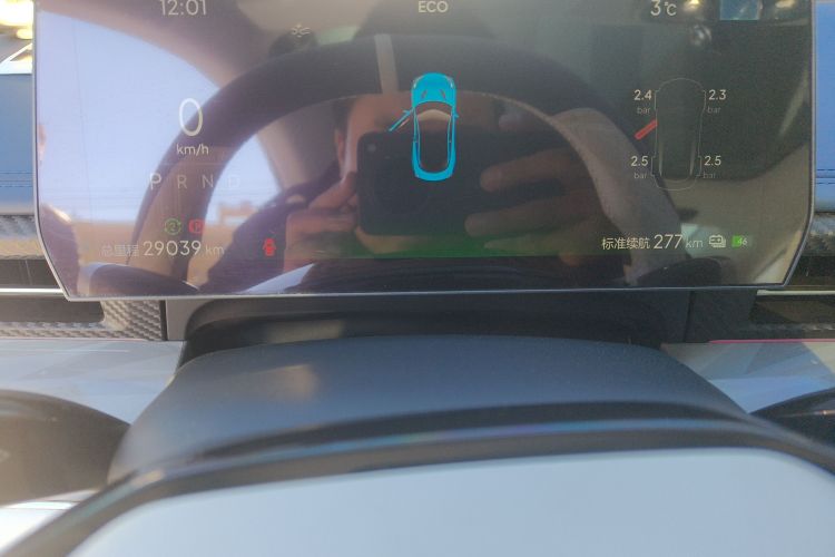 哪吒汽车 哪吒GT 2024 汽车图片 #13