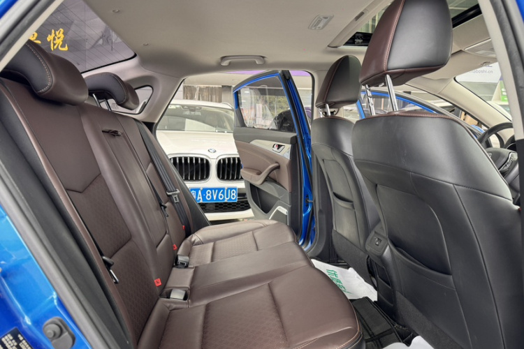 Changan Eado EV 2019 image de voiture #13