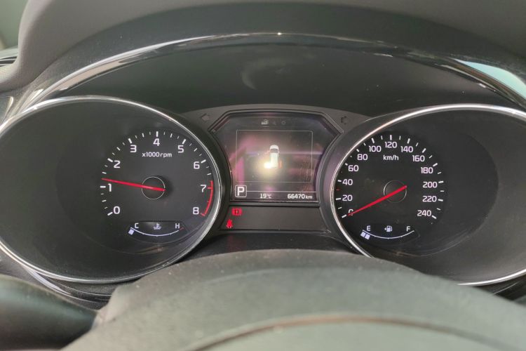 Kia Carnival (Imported) 2016 car image #13