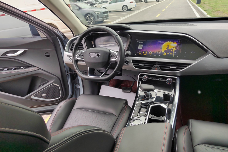 GEELY Tugella S 2021 #13 GEELY Tugella S 2021 car image #13