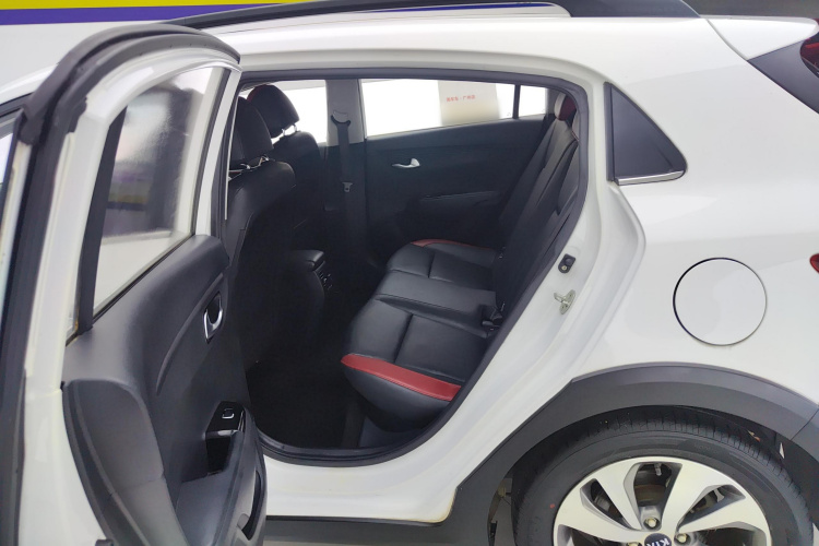 Kia Rio Cross 2019 صورة سيارة #13