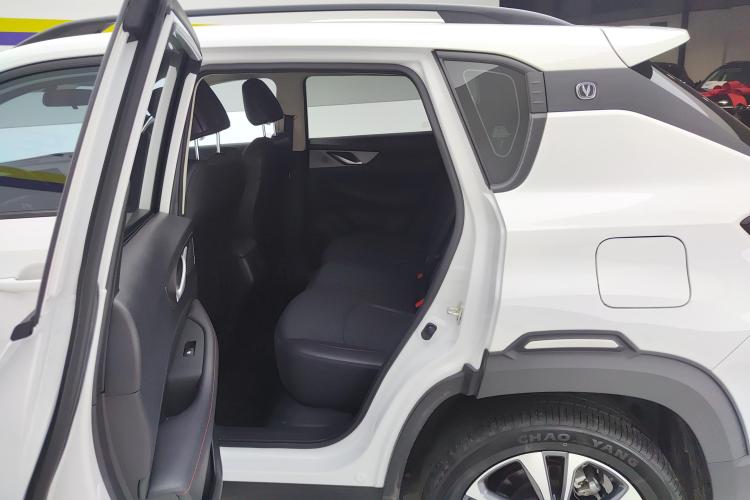Changan CS35MAX 2023 car image #13