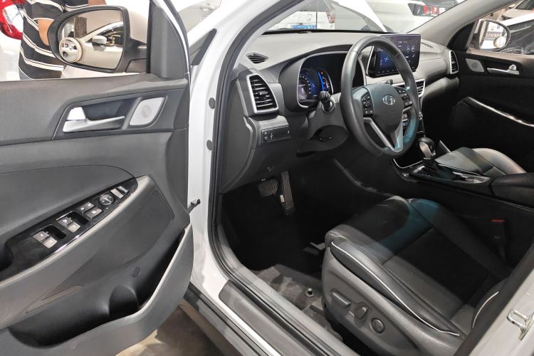 Hyundai Tucson (Imported) 2019 immagine di auto #13