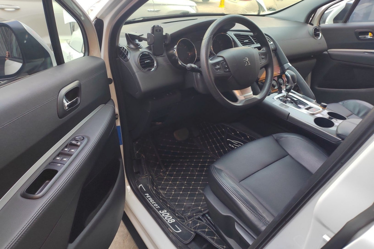 Peugeot 3008 2018 car image #13