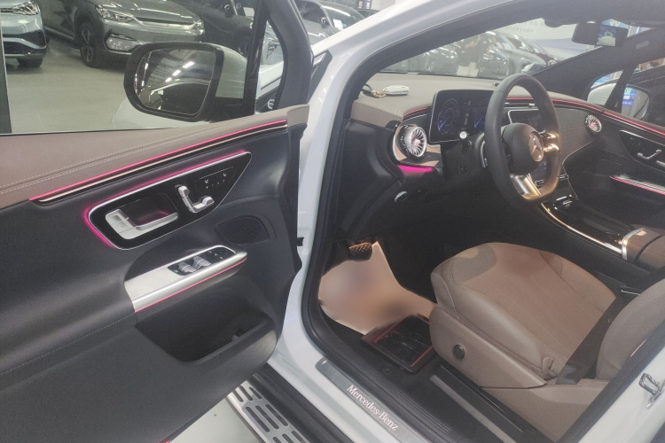 Mercedes-Benz EQE SUV 2023 car image #13